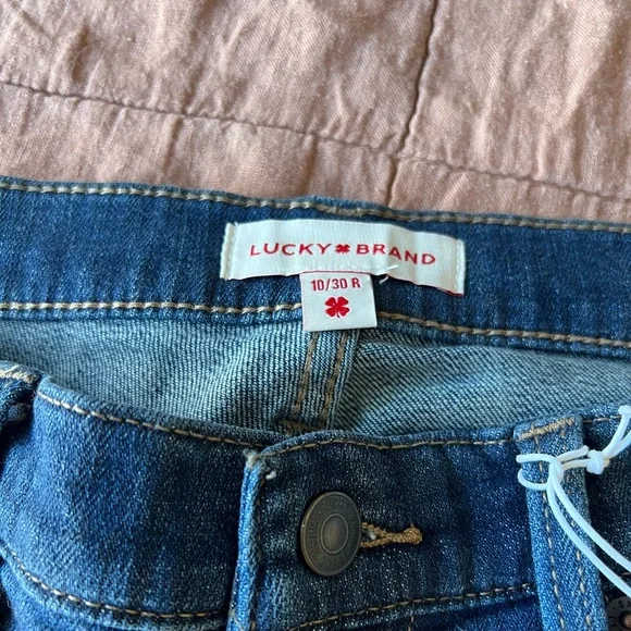 Lucky Brand NWT boot cut jeans size 10 30R Midrise - Picture 4 of 9